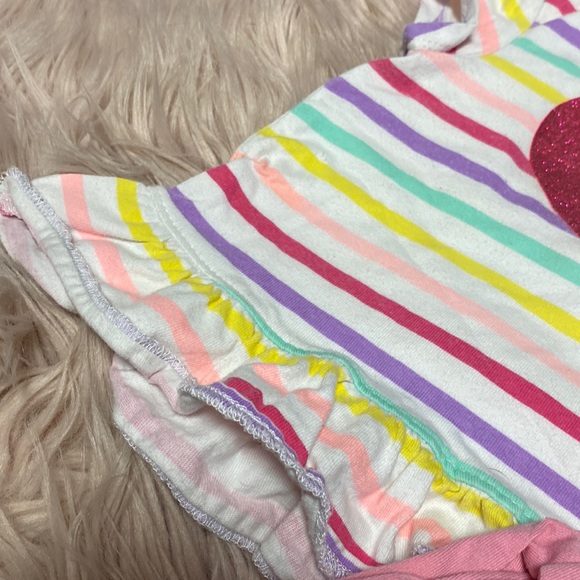 Love Ruffle Butt Set - Picture 3 of 4